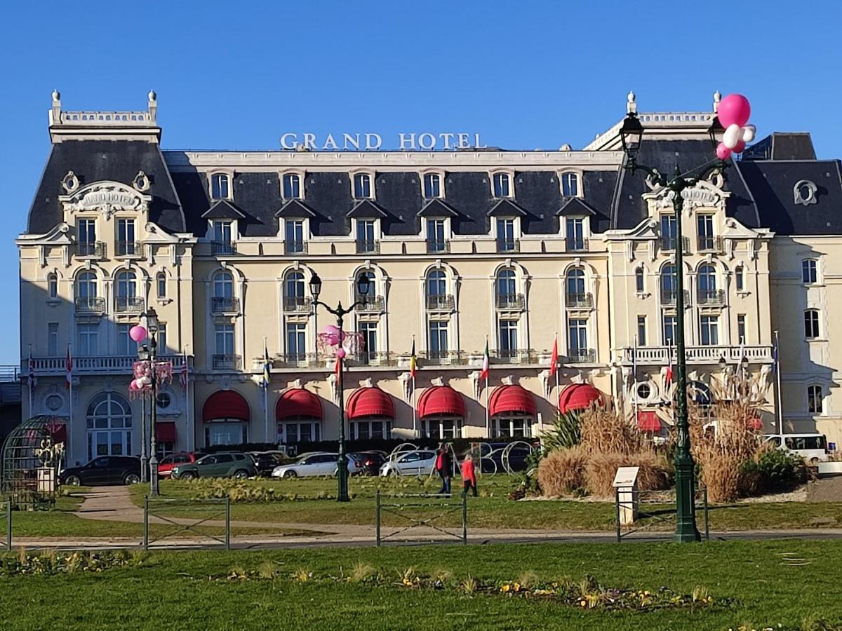 Un Nid D ' Amour Cabourg Eksteriør billede
