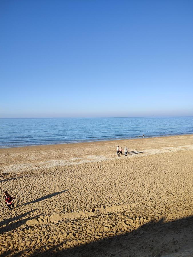 Un Nid D ' Amour Cabourg Eksteriør billede